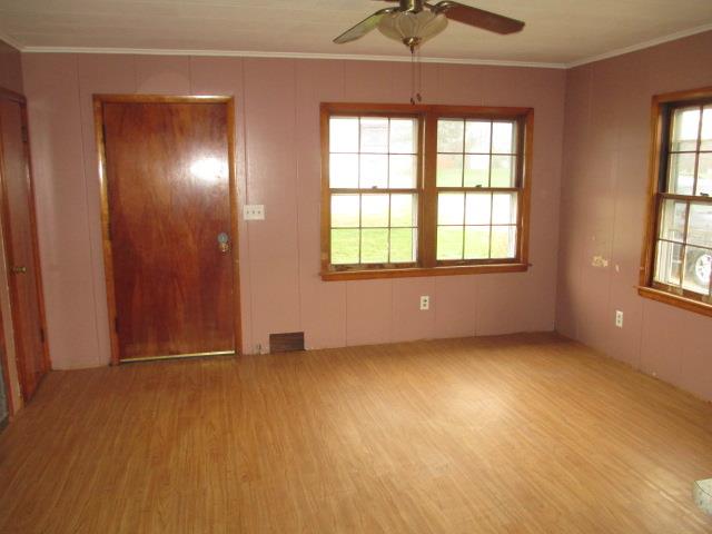 205 S 8th StLe Claire, IA, 52753Scott County