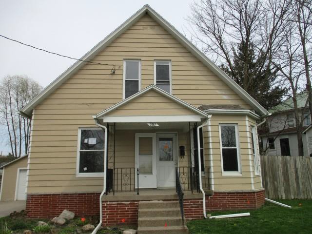 207 Parmalee StMuscatine, IA, 52761Muscatine County