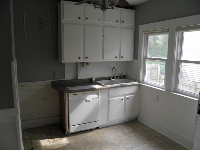 2735 E Locust StDavenport, IA, 52803Scott County