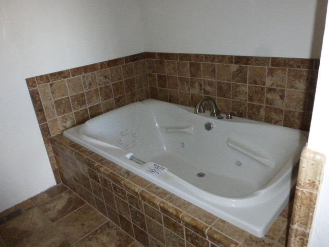 1964 S 2100 EGooding, ID, 83330Gooding County