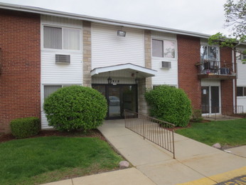 8912 Steven Dr Apt 1eDes Plaines, IL, 60016Cook County