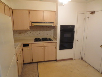8912 Steven Dr Apt 1eDes Plaines, IL, 60016Cook County