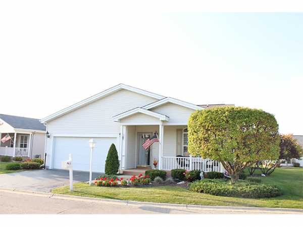 Saddlebrook Farms101 Hitching Post LaneGrayslake, IL 60030