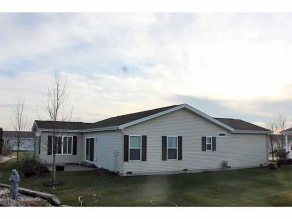 Saddlebrook Farms3115 Stable CourtGrayslake, IL 60030