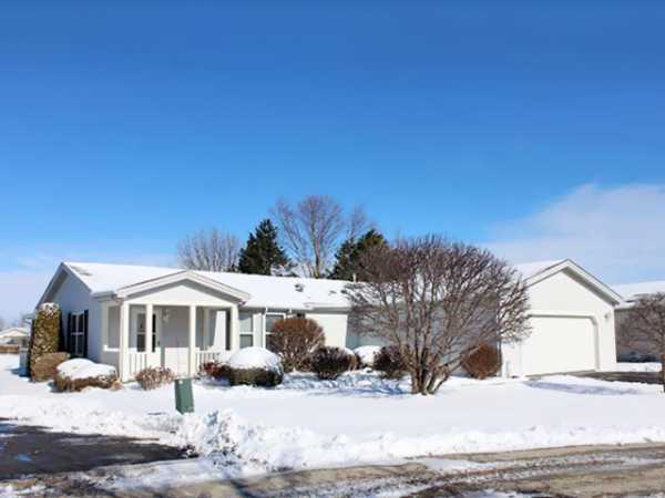 Saddlebrook Farms1910 Hawthorne CourtGrayslake, IL 60030