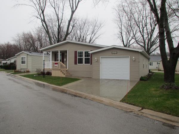 Willow Lake Estates1075 LakewoodElgin, IL 60123