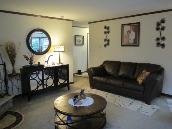 Willow Lake Estates1075 LakewoodElgin, IL 60123
