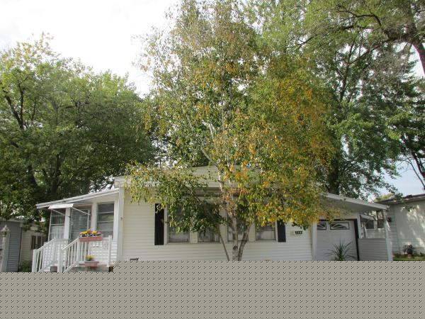 Willow Lake Estates1122 Lakewood RoadElgin, IL 60123