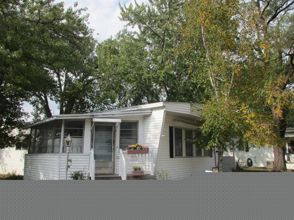 Willow Lake Estates1122 Lakewood RoadElgin, IL 60123