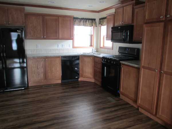 Willow Lake Estates1116 Lakeview RoadElgin, IL 60123