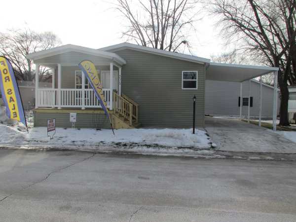 Willow Lake Estates275 Bayview RoadElgin, IL 60123