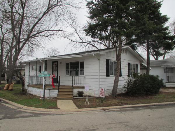 Willow Lake Estates1140 Lakewood RoadElgin, IL 60123
