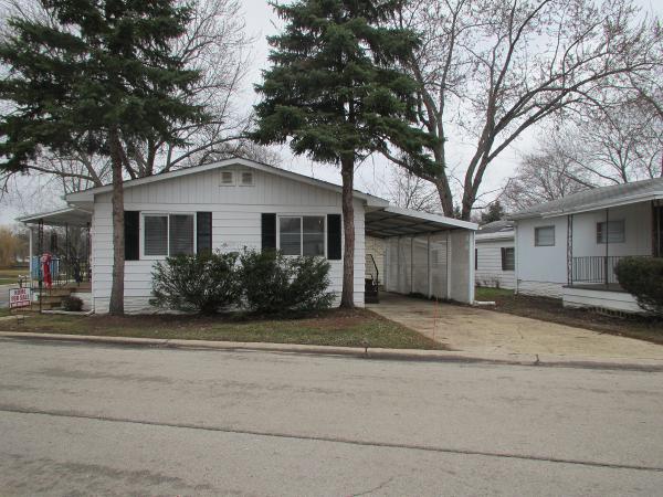 Willow Lake Estates1140 Lakewood RoadElgin, IL 60123