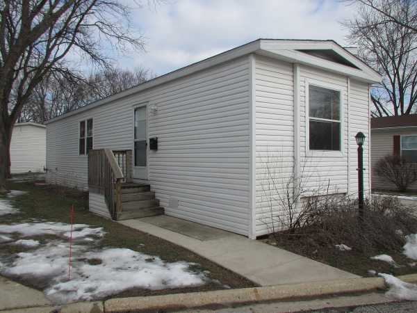 Willow Lake Estates84 Parkwood RoadElgin, IL 60123