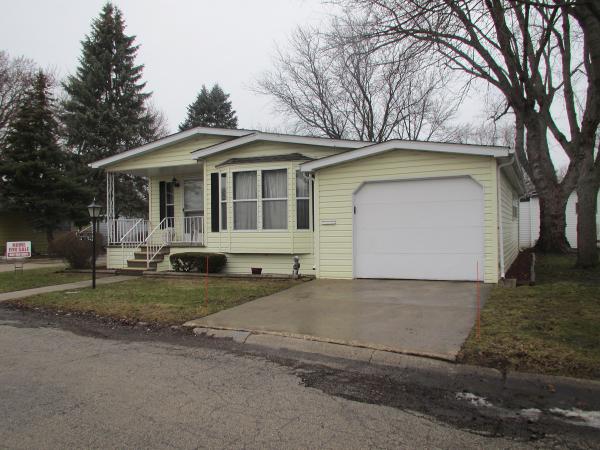 Willow Lake Estates98 NorthshoreElgin, IL 60123