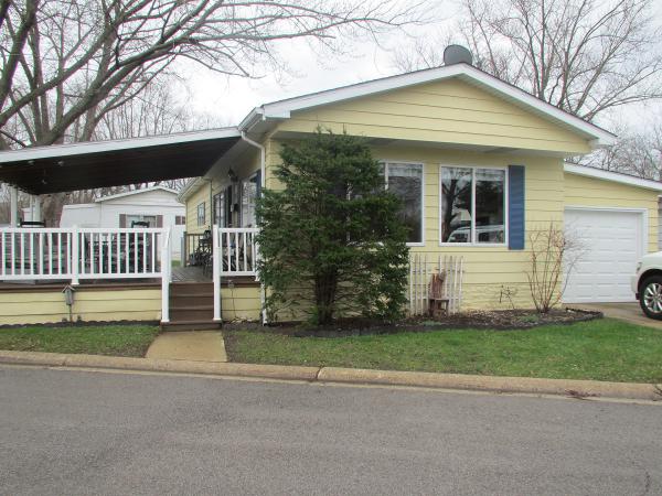 Willow Lake Estates1161 Reba LaneElgin, IL 60123