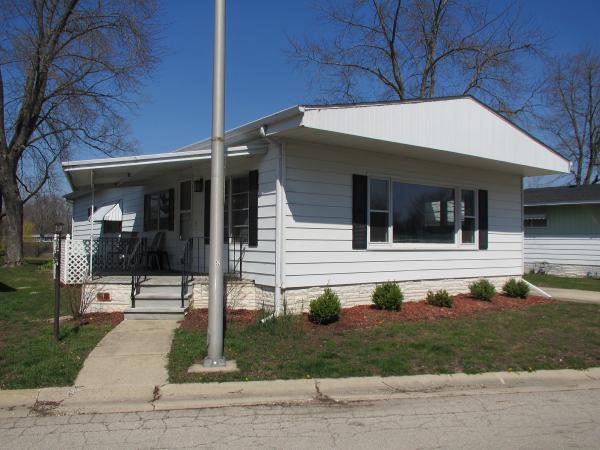 Willow Lake Estates1104 Lakewood RdElgin, IL 60123
