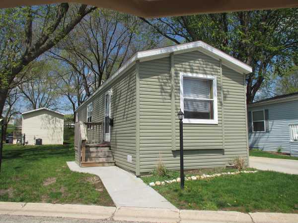 Willow Lake Estates208 Melbrooke RoadElgin, IL 60123