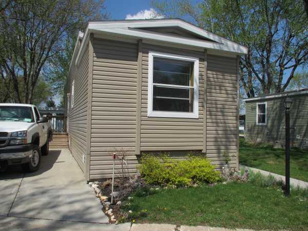 Willow Lake Estates1088 Candlewood RoadElgin, IL 60123