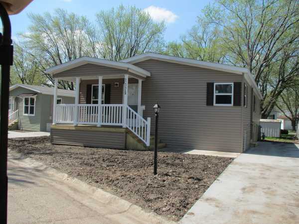 Willow Lake Estates1176 Candlewood RoadElgin, IL 60123