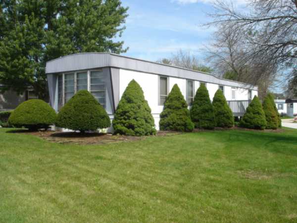 Pheasant Lake Estates 96 Robin RoadBeecher, IL 60401