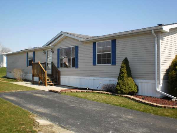 Pheasant Lake Estates 26 Cynthia DriveBeecher, IL 60401
