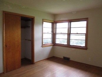 329 W. Highland DrChicago Heights, IL, 60411Cook County