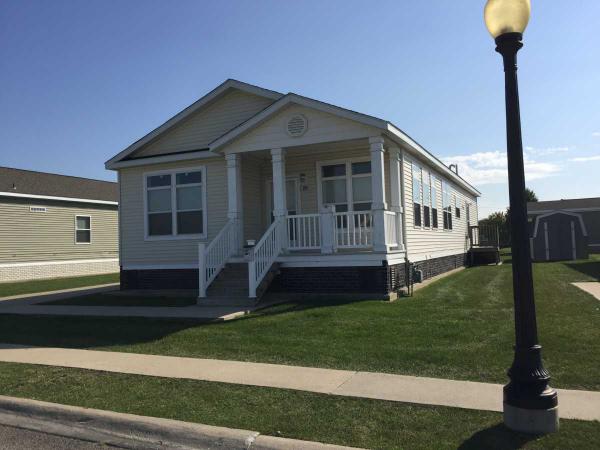 Weatherstone Lakes 263 Robin DriveSauk Village, IL 60411