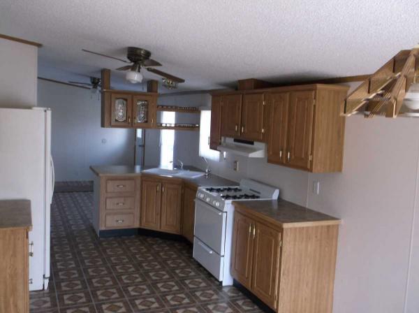 Queen's Estates 1712 S. Dixie Highway Site 121Crete, IL 60417