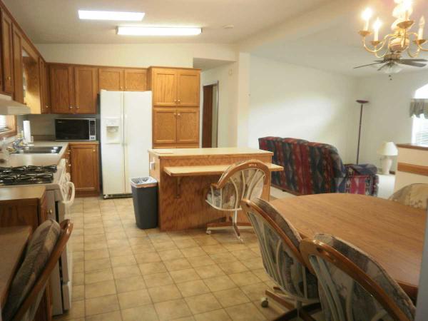 Gateway Manufactured Home Community10901 W. LaCosta Ln.Frankfort, IL 60423