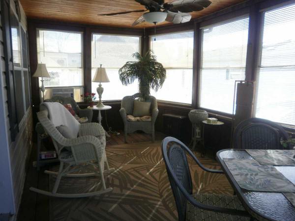 Gateway Manufactured Home Community10751 Gateway Dr.Frankfort, IL 60423