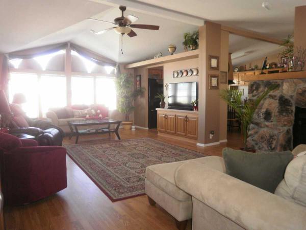 Gateway Manufactured Home Community10751 Gateway Dr.Frankfort, IL 60423