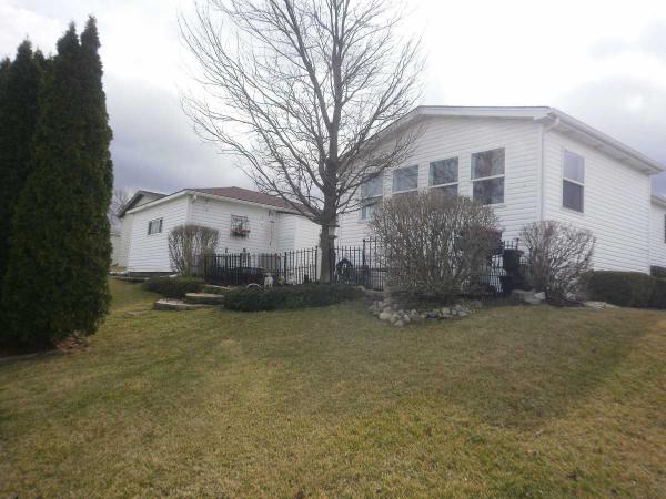 Gateway Manufactured Home Community10724 Gateway Dr.Frankfort, IL 60423