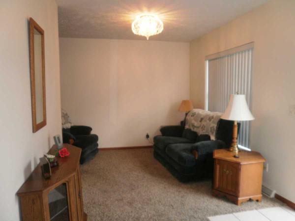 Gateway Manufactured Home Community23006 S. Pine Hurst Dr.Frankfort, IL 60423