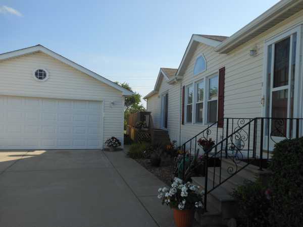 Maple Brook127 Hibiscus Cir.Matteson, IL 60443