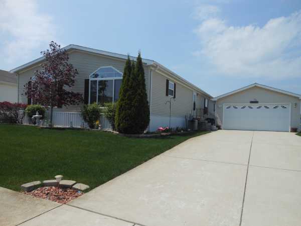 Maple Brook176 Aster LaneMatteson, IL 60443