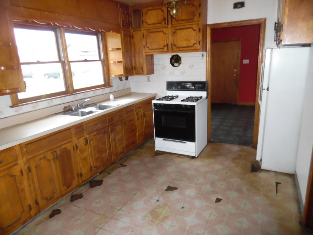 606 Flagg StAurora, IL, 60505Kane County