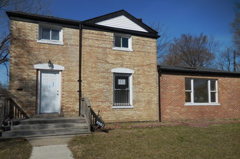 9861 S Calhoun AveChicago, IL, 60617Cook County