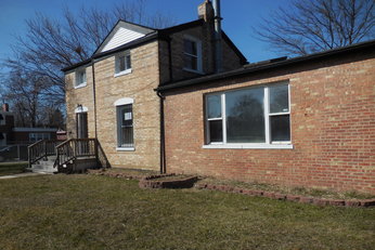 9861 S Calhoun AveChicago, IL, 60617Cook County