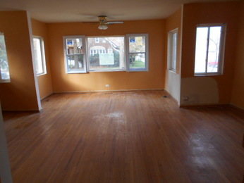 7601 S Oglesby AveChicago, IL, 60649Cook County