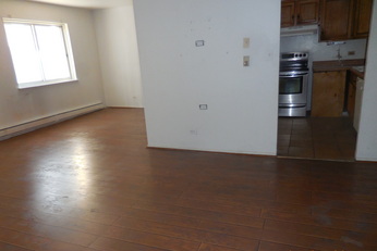 2772 E 75th St #N2lChicago, IL, 60649Cook County