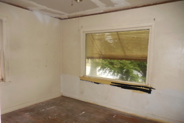 14214 S School StRiverdale, IL, 60827Cook County