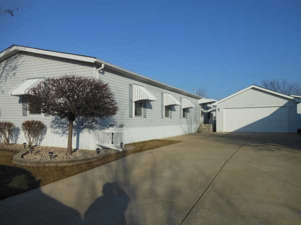 Oak Ridge1034 Woodlawn Dr.Manteno, IL 60950