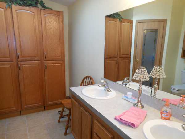 Oak Ridge1034 Woodlawn Dr.Manteno, IL 60950