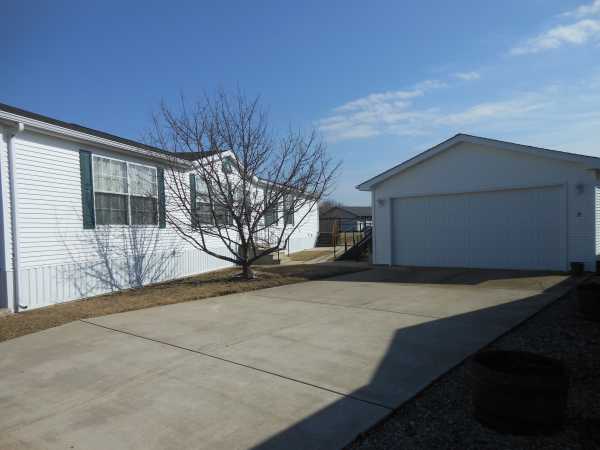 Oak Ridge778 Arbor DriveManteno, IL 60950