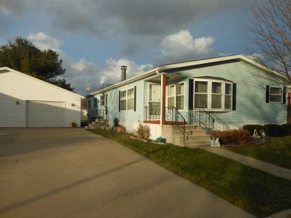 Oak Ridge1081 Beechnut CircleManteno, IL 60950