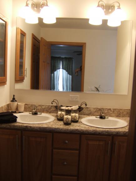 The Four Seasons 115 Club CircleBelvidere, IL 61008
