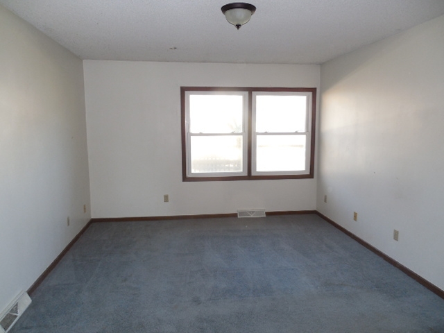 1065 Idle Oaks RunDixon, IL, 61021Lee County