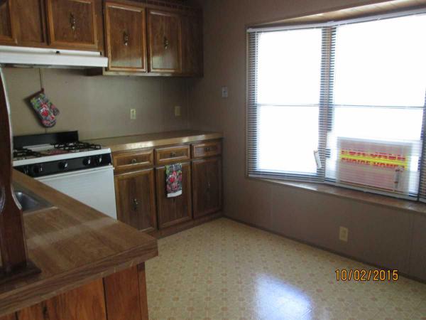 Woodridge Estates Mobile Home Park 122 Marcia DriveFreeport, IL 61032