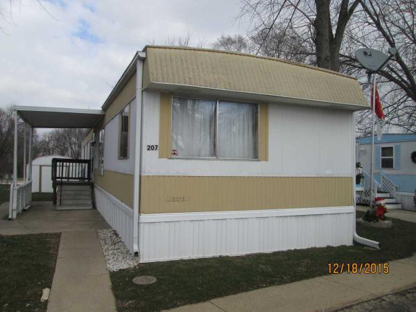 Woodridge Estates Mobile Home Park 207 Viola DriveFreeport, IL 61032